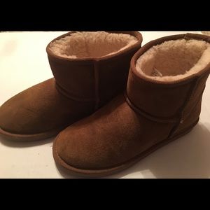 Aomais Boots Size 9-Like New